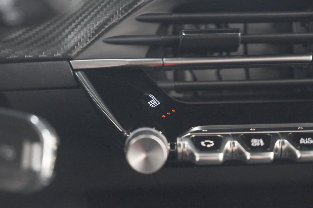 Peugeot 2008 puretech 130 active | camera | apple carplay | parkeersensoren