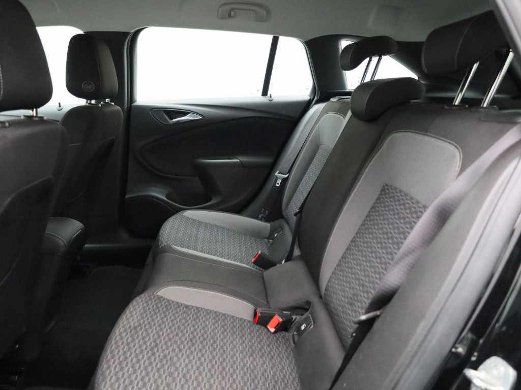 Opel Astra sports tourer 1.2 edition | navigatie | trekhaak | parkeersensor