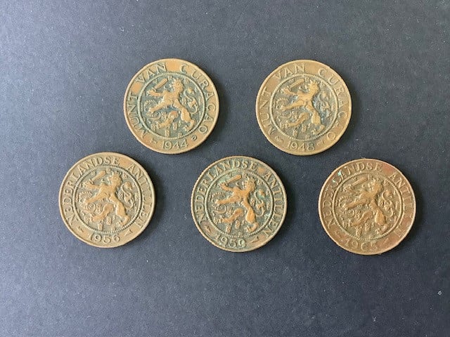 Lotje 2 1/2 cent Overzeese Gebieden 5 stuks.