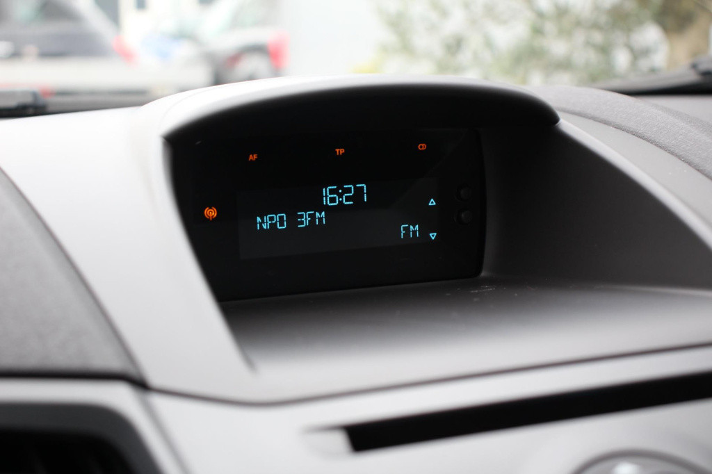 Ford Fiesta 1.0 trend - airco - stoelverwarming - alle doc - 1e eigenaar - 