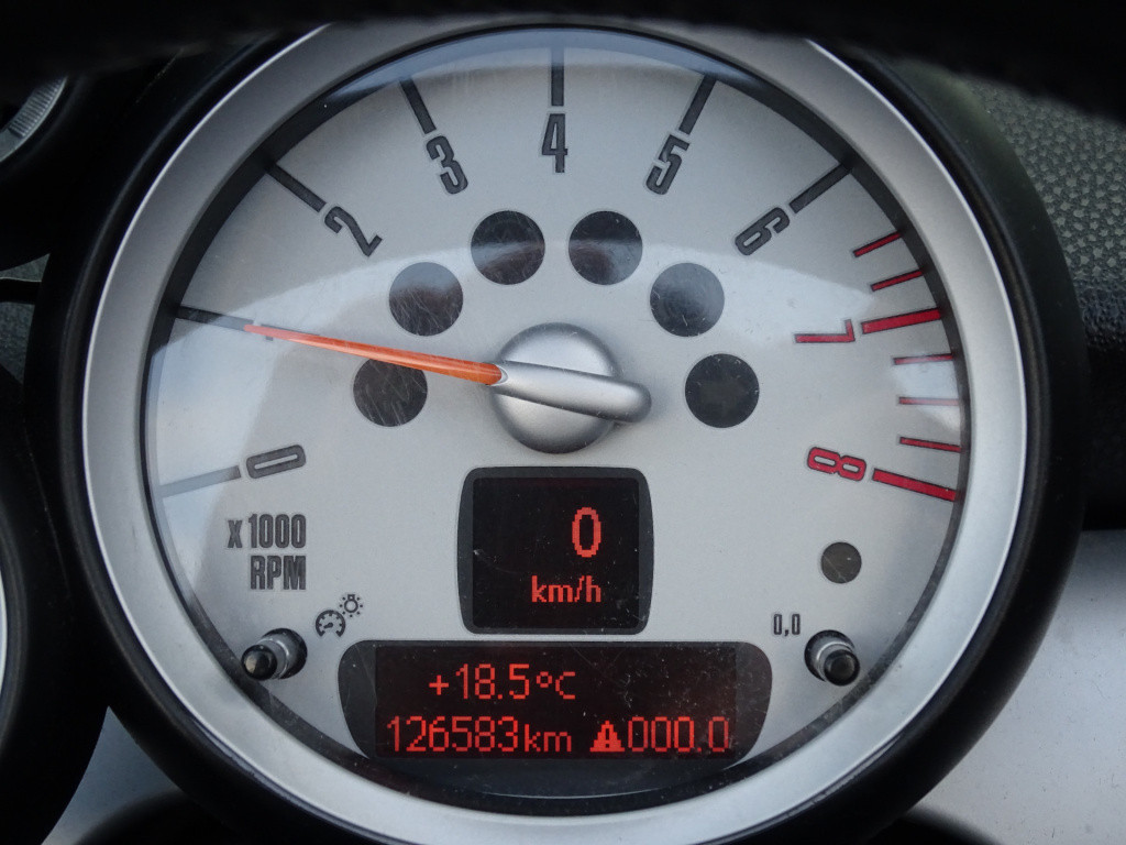 Mini Cooper Cabrio mini 1.6 pepper | airco | cruise | stoelverwarming | 17"