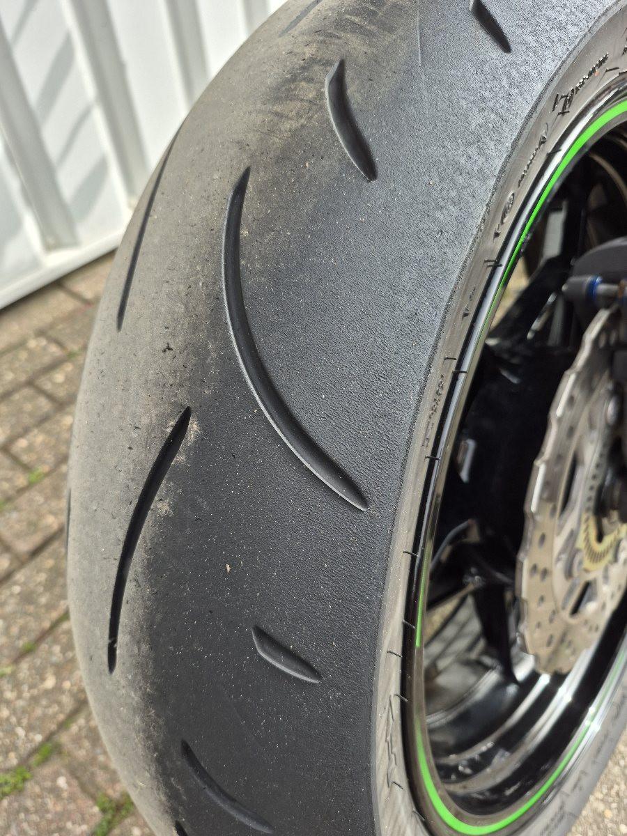 Kawasaki Z900 Akrapovic uit 2019, stoere naked bike
