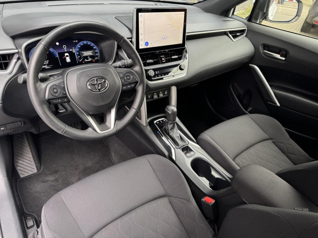Toyota Corolla Cross 2.0 high power hybrid active stuur- + stoelverwarming!