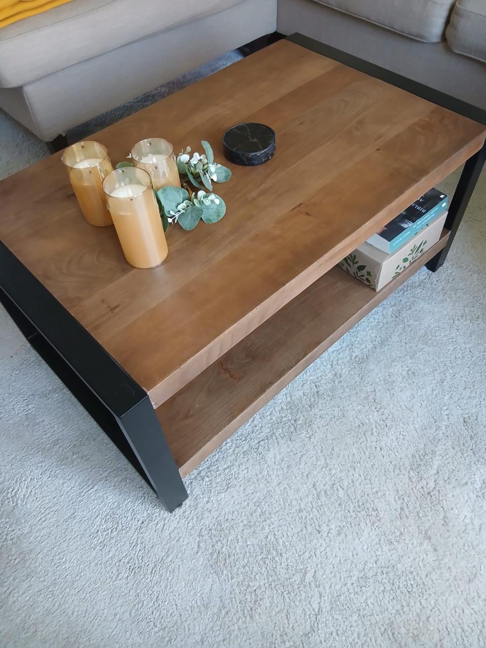 Mango-walnoten salontafel