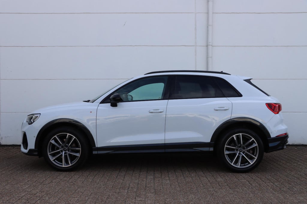 Audi Q3 35 tfsi s line s-tronic