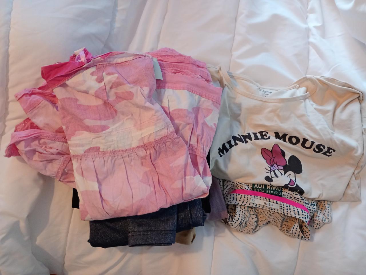 Roze rok blauwe legging twee spijkerbroeken