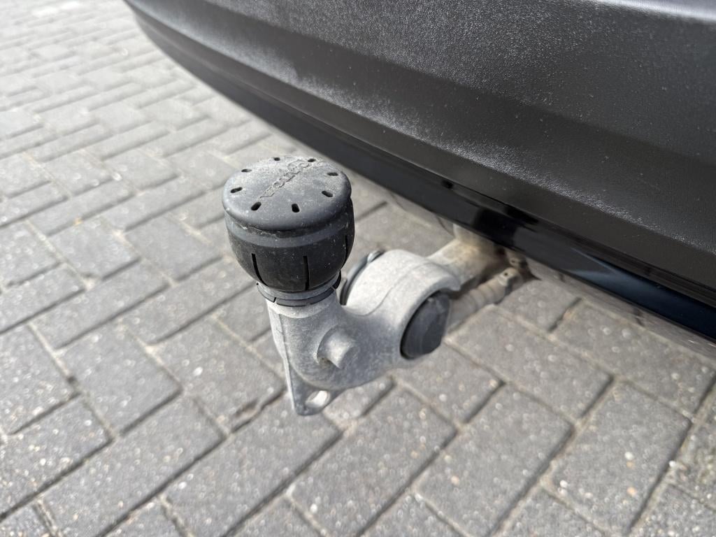 Volvo XC40 t5 262pk recharge r-design full options! trekhaak