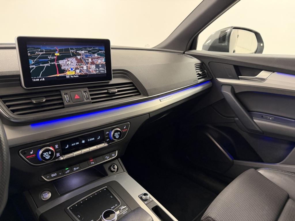 Audi Q5 50 tfsi e s edition | luchtvering | trekhaak | panoramadak |
