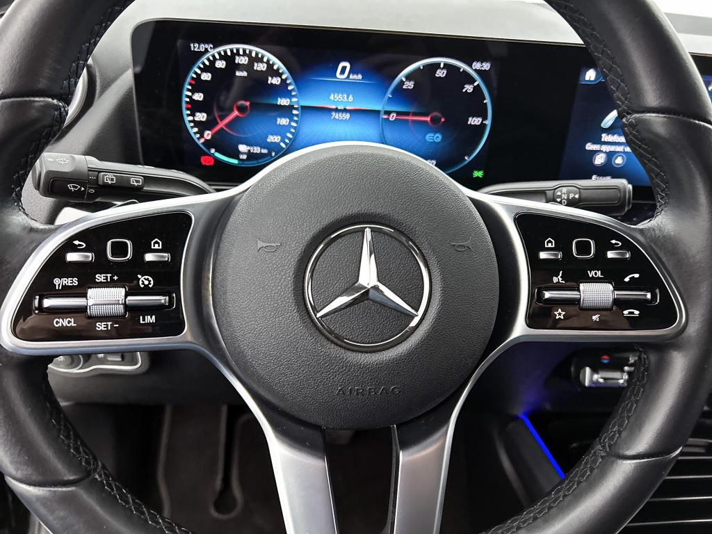 Mercedes-Benz Eqa 250 business solution luxury 67 kwh ledkoplampen | parkee