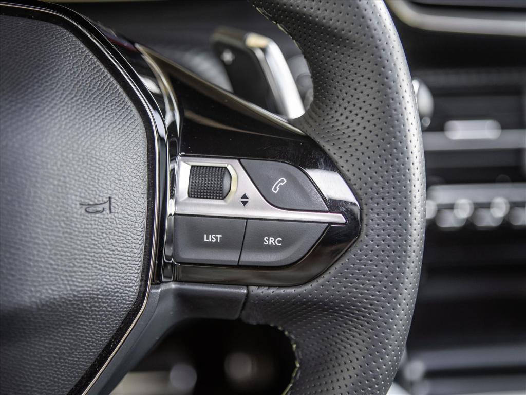 Peugeot 2008 1.2 hybrid 136pk e-dcs6 gt automaat | panoramadak | camera | n