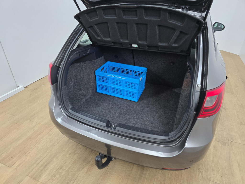 Seat Ibiza st occasion met trekhaak en cruisecontrol | ruime kofferbak | tw