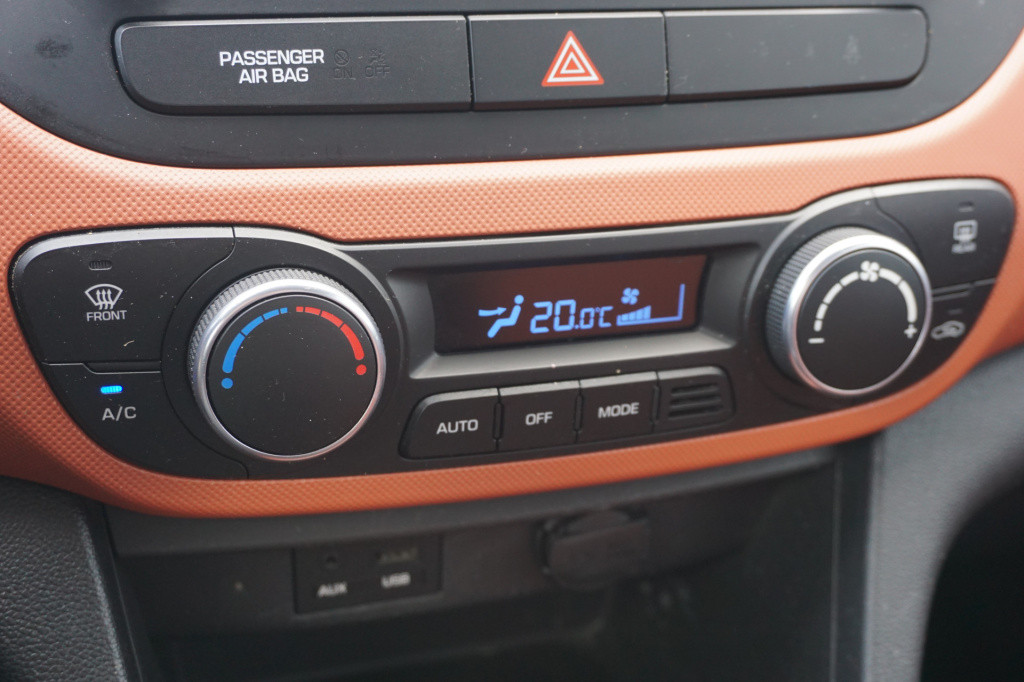 Hyundai I 10 1.0i i-motion comfort 1e eigenaar / airco / elektr. ramen / na