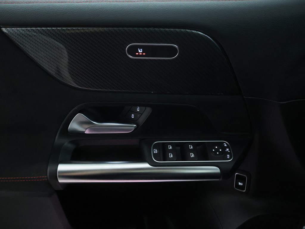 Mercedes-Benz B-Klasse 180 business solution amg | apple carplay/android au