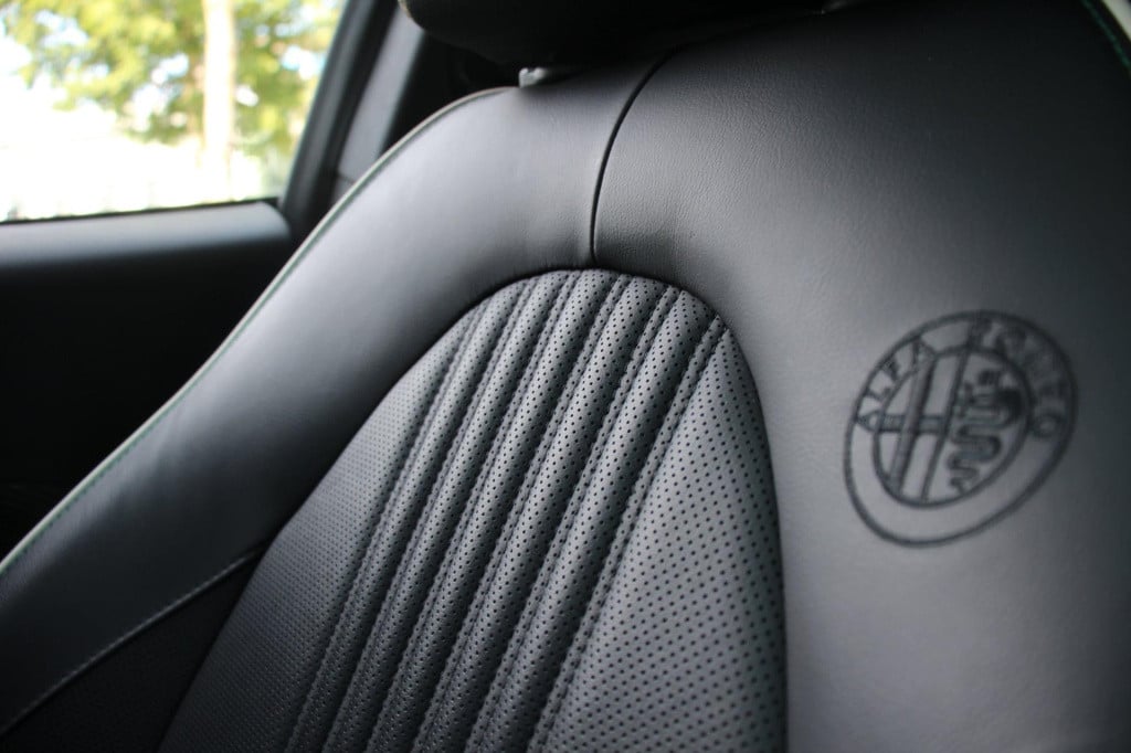 Alfa Romeo MiTo 0.9 twinair sportiva - leder - navi - pano - 18inch - org n