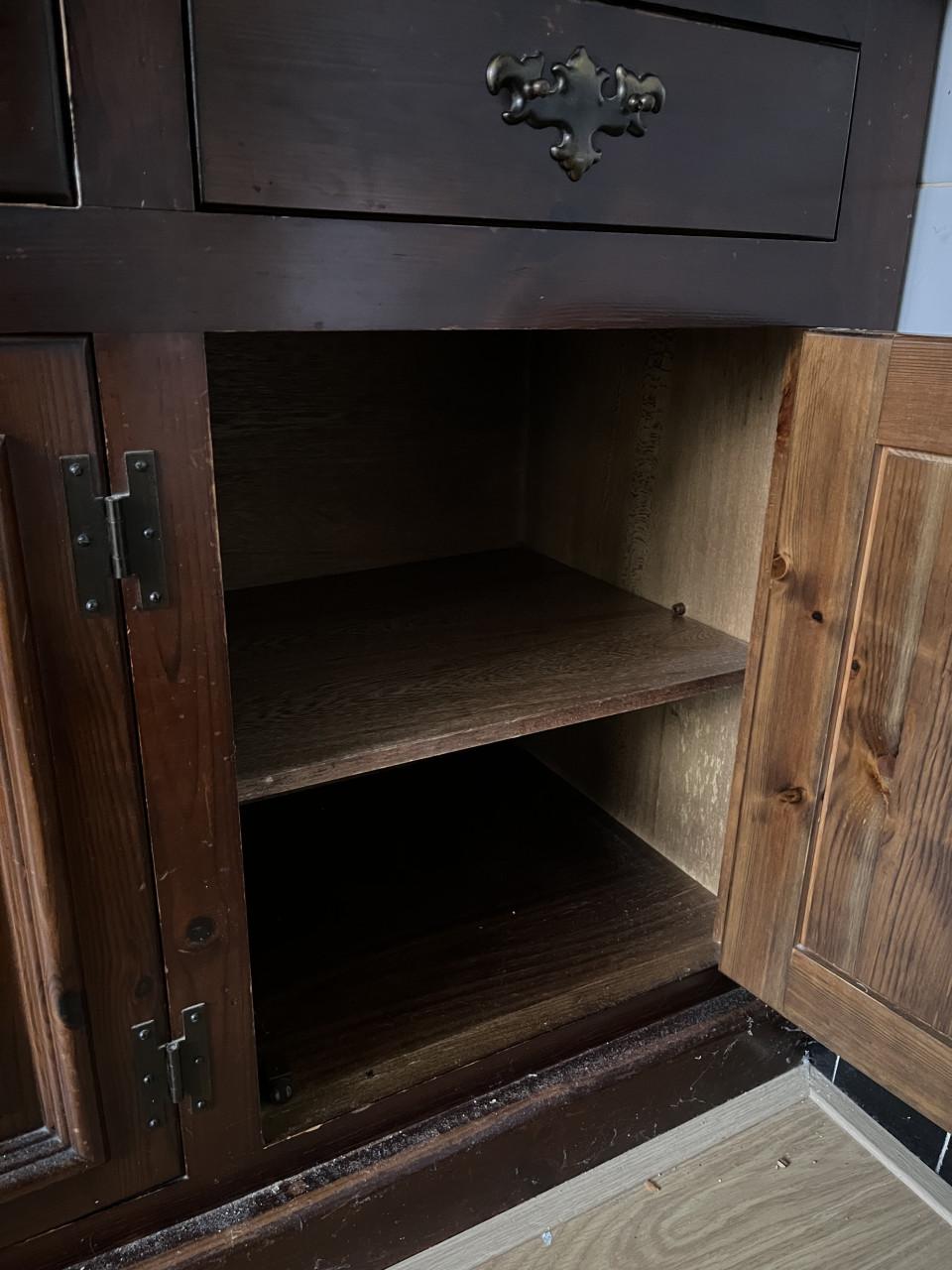 Donkerbruine buffetkast