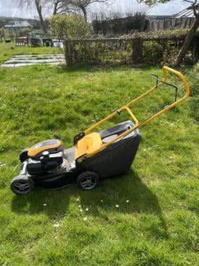 Grasmaaier op benzine