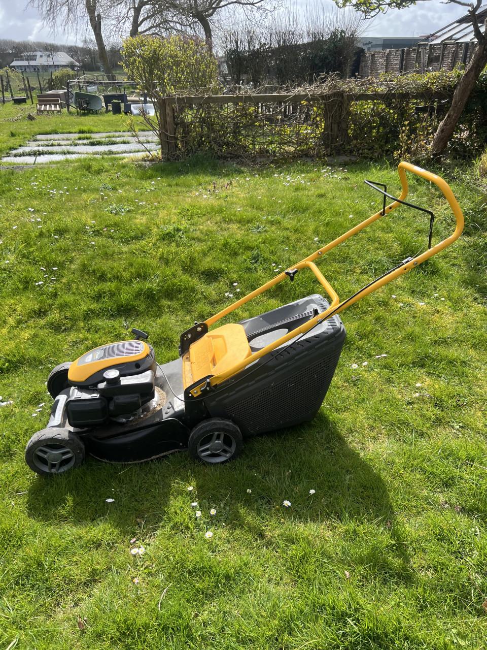 Grasmaaier op benzine