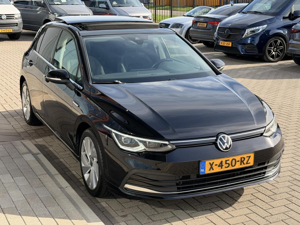 Volkswagen Golf 1.5 etsi 1st. edition 150pk | pano | acc | memory | massage