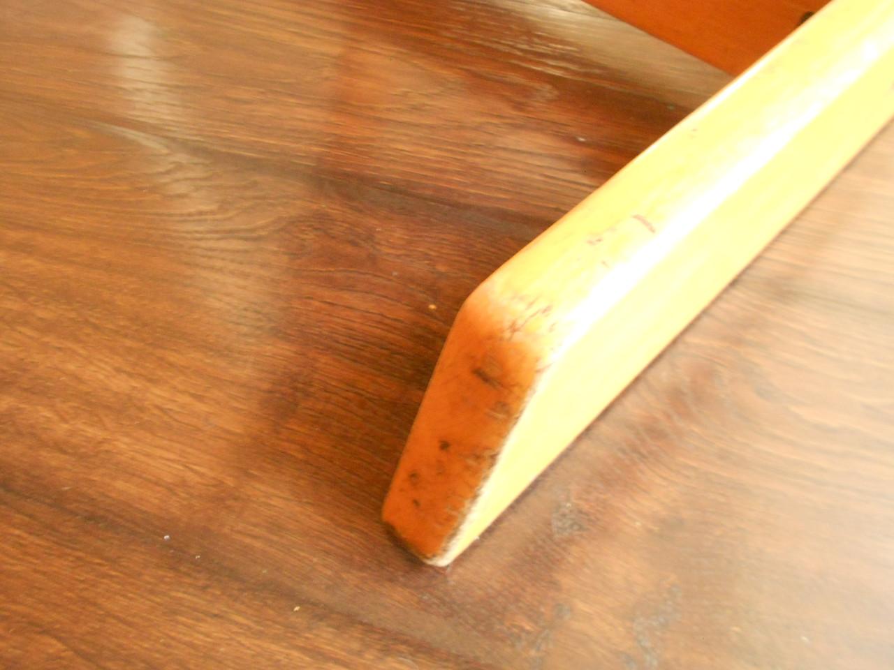Stokke tripp trapp kinderstoel met beugel.