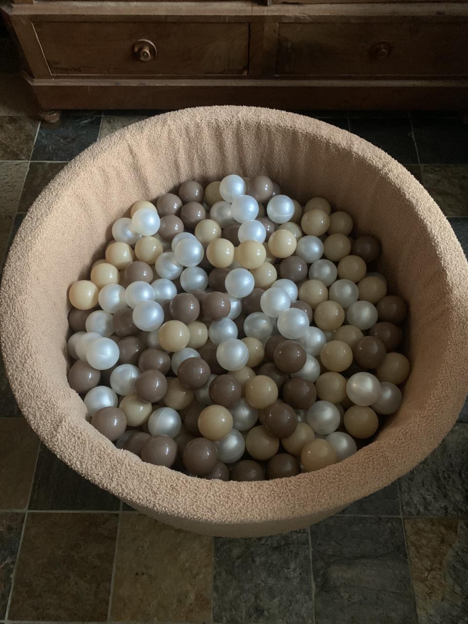 Ballenbak met ballen