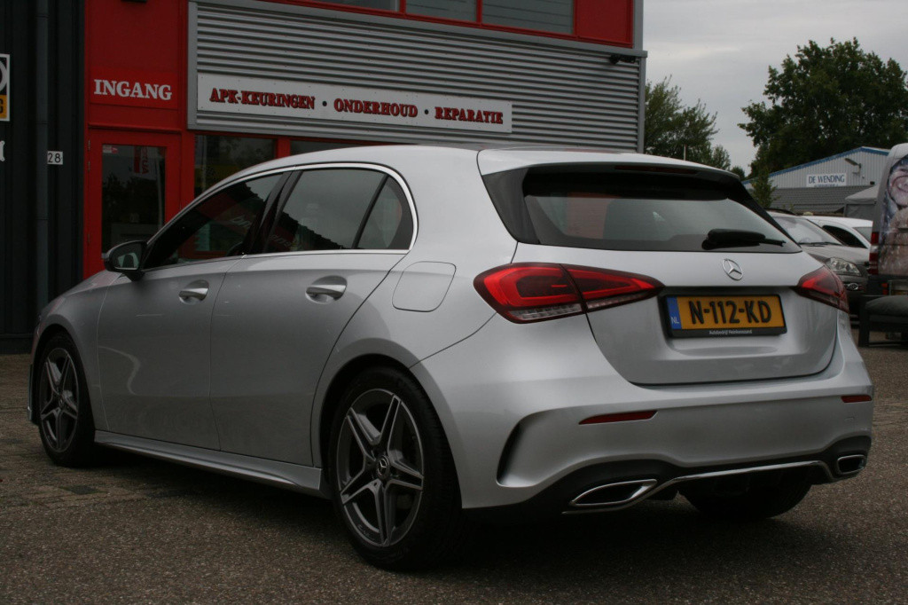 Mercedes-Benz A-Klasse 180 business solution amg