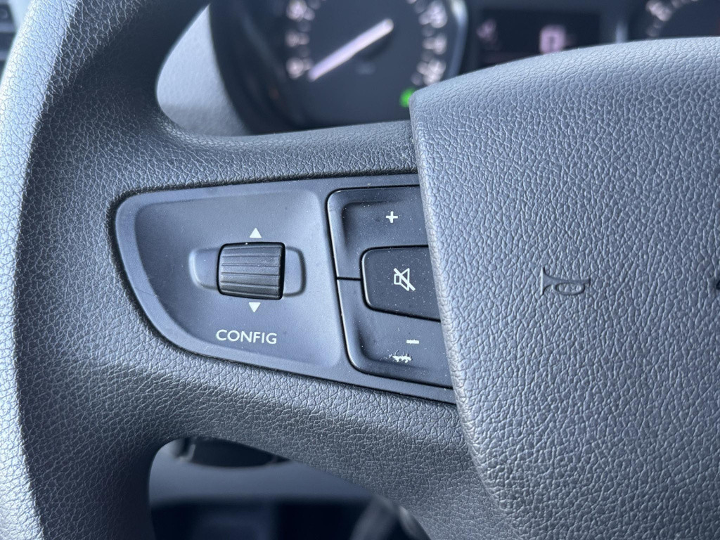 Opel Vivaro 2.0 cdti l3h1 edition airco / cruise controle / navi / 3 zits /