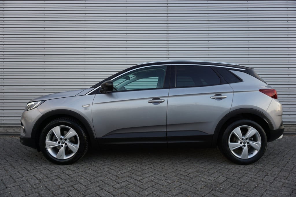 Opel Grandland X 1.2 turbo 120 jaar edition climate / navi / carplay / crui