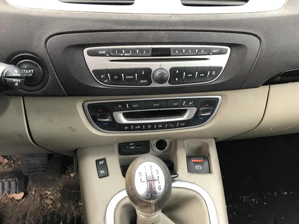 Renault Grand Scenic 1.9 dci privilege