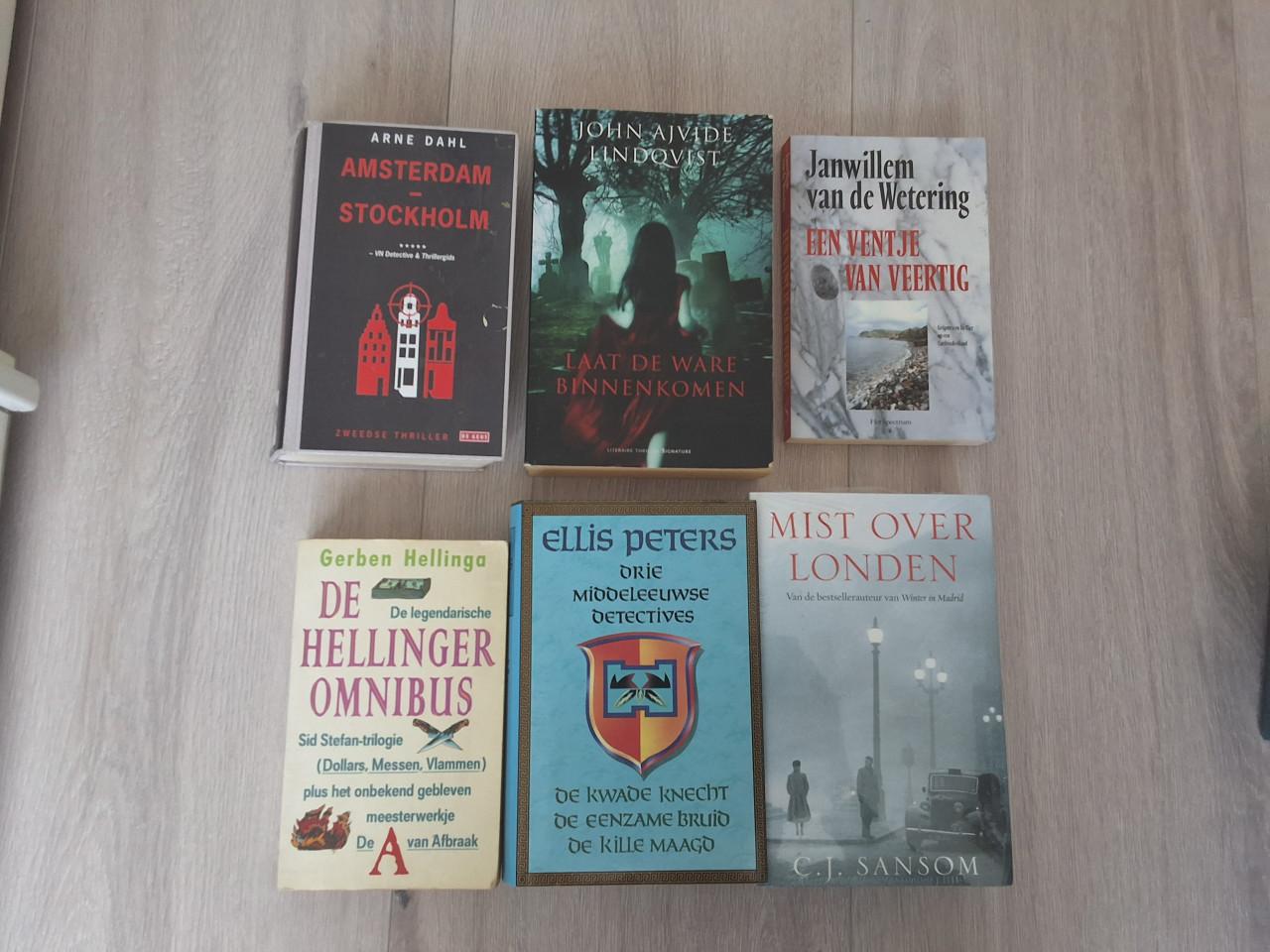 Te koop verschillende thrillers