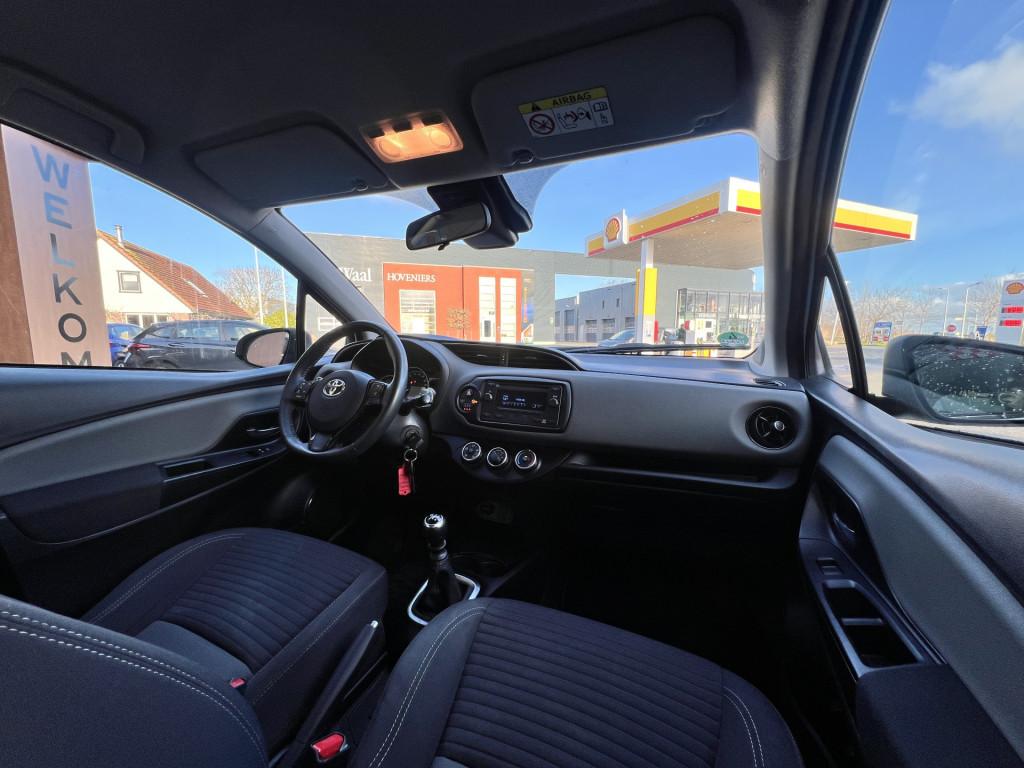 Toyota Yaris 1.5 vvt-i comfort | cruise control | trekhaak | lm velgen | bl