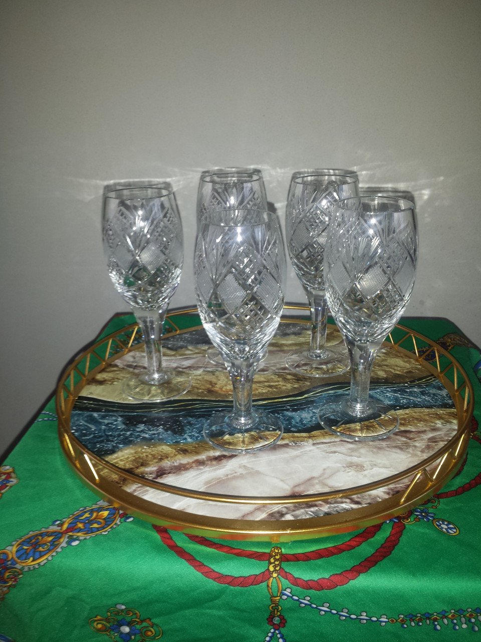 Kristal/glazen/antieke bonnieres/fruitschalen/wijnglazen bloemmotief