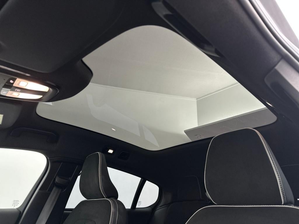 Volvo C40 recharge ultra 238pk| panodak| 360camera| h&k sound