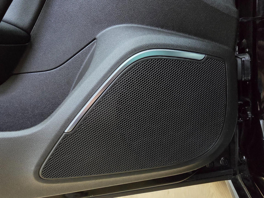 Renault Megane occasion 1.2 tce gt-line automaat met trekhaak | tweedehands