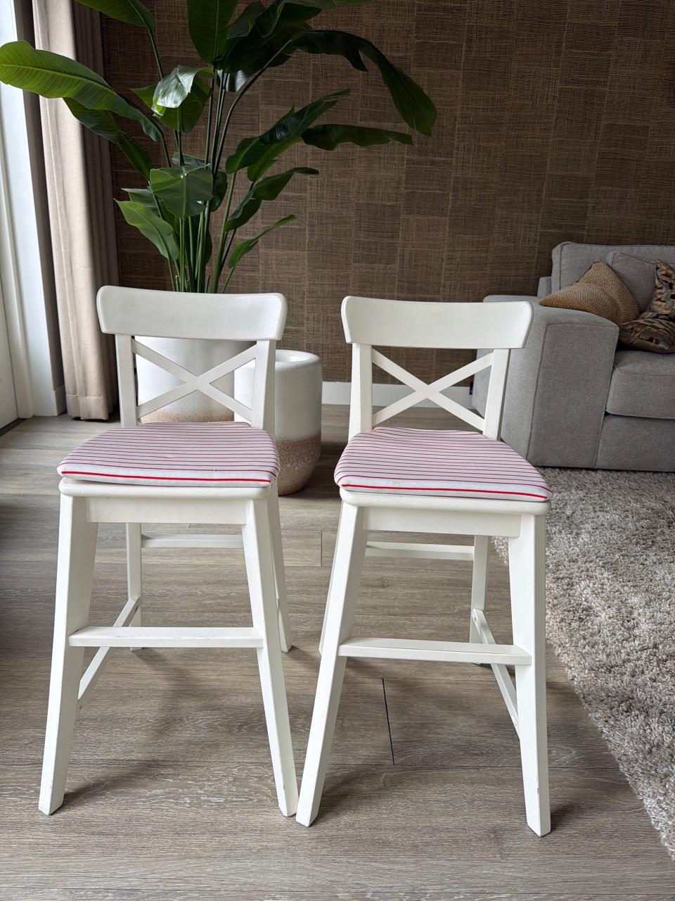 2 kinderstoelen