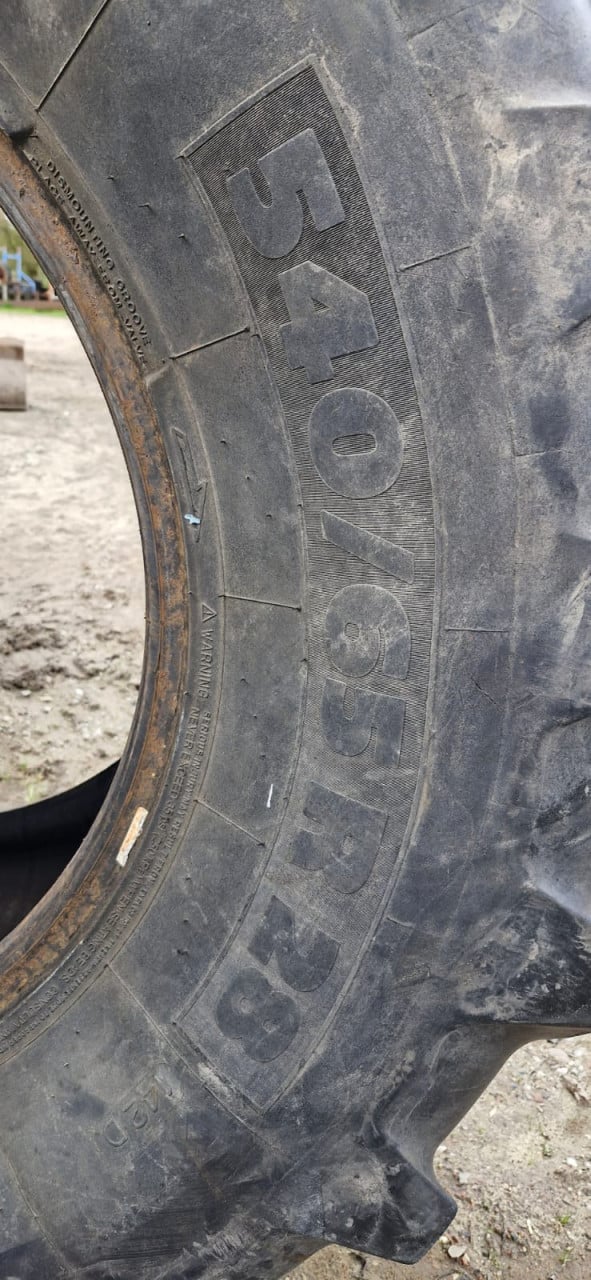 Te koop: Michelin 540 65 R28