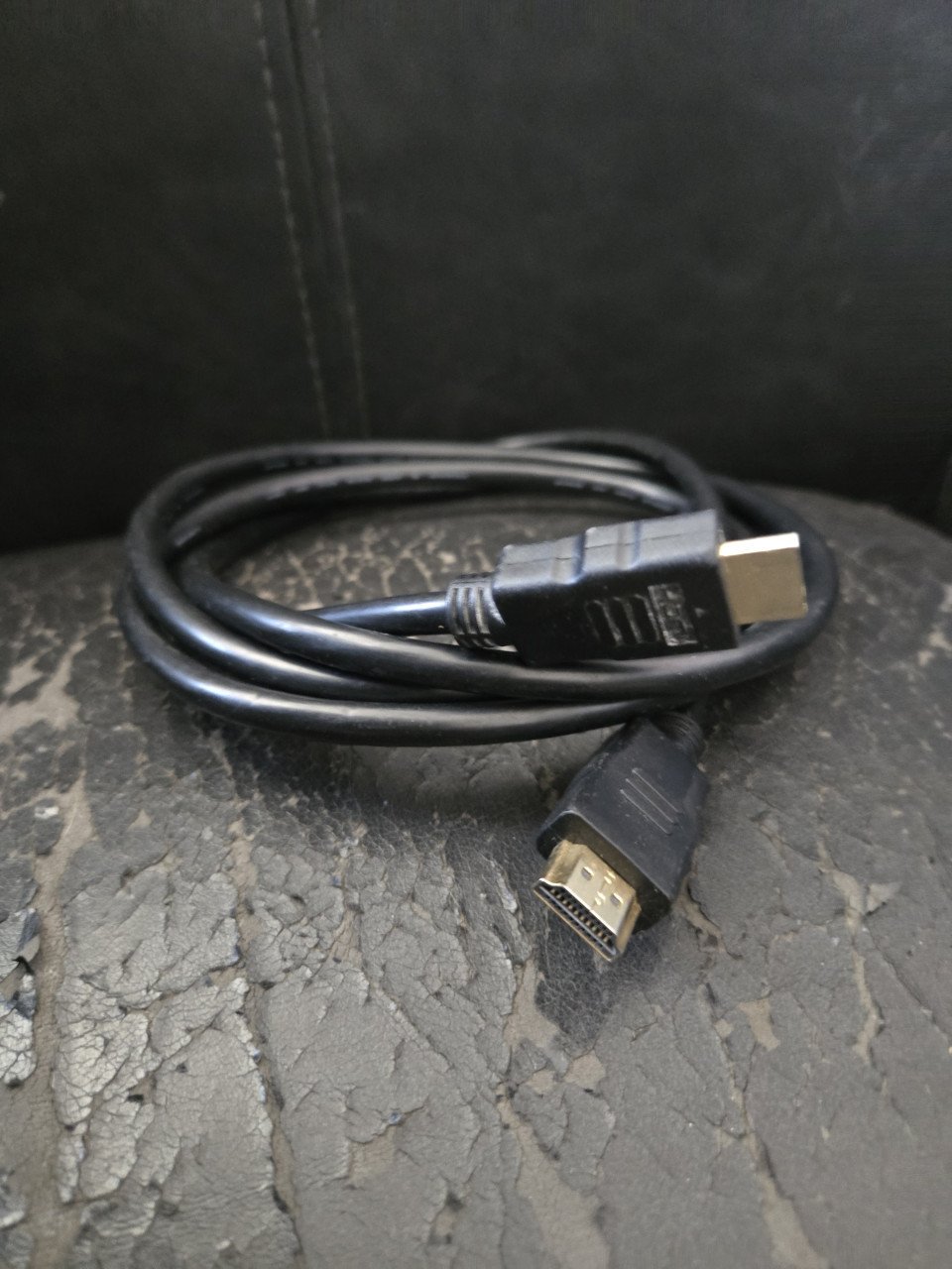 Heel veel kabels; Scart, Utp. Nieuw en gebruikt.