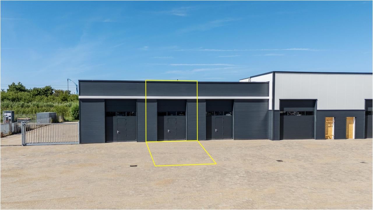 Bedrijfsunit (86 m² + 37 m²) met ruim buitenterrein – Middelburg