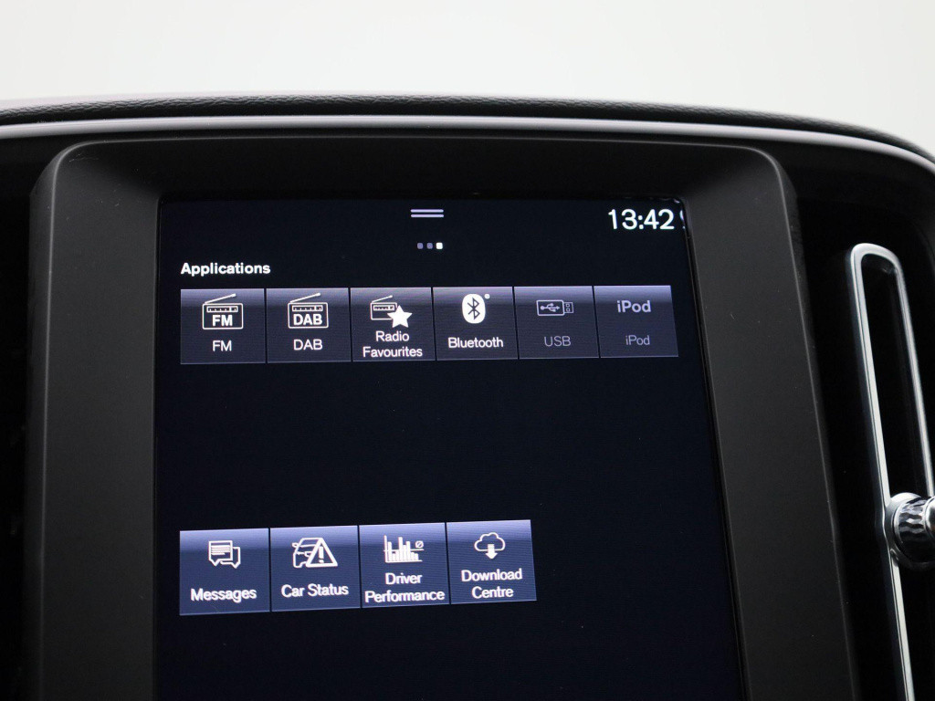 Volvo XC40 1.5 t3 momentum | automaat | lmv | navigatie | virtual cockpit |