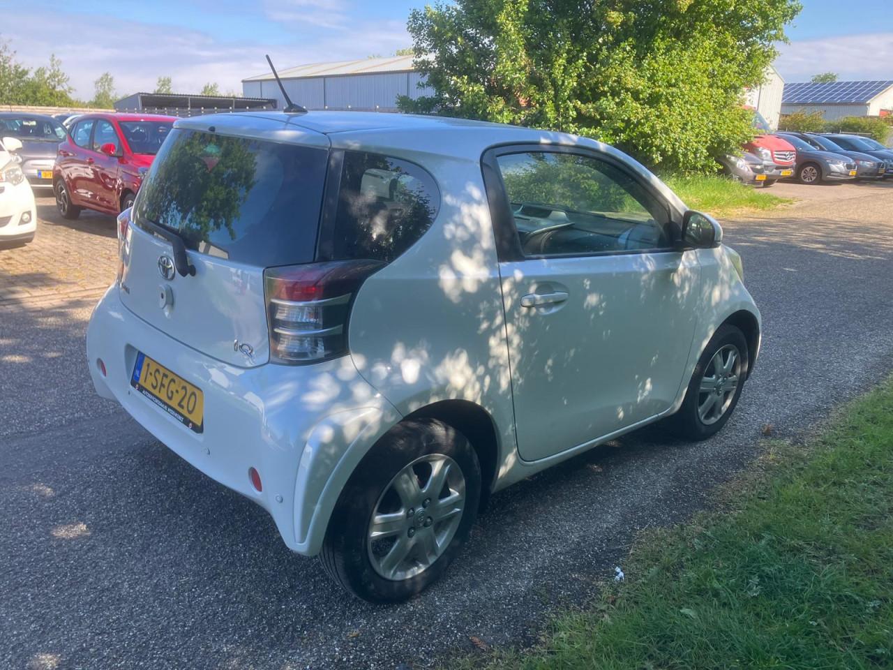 Toyota IQ 1.0