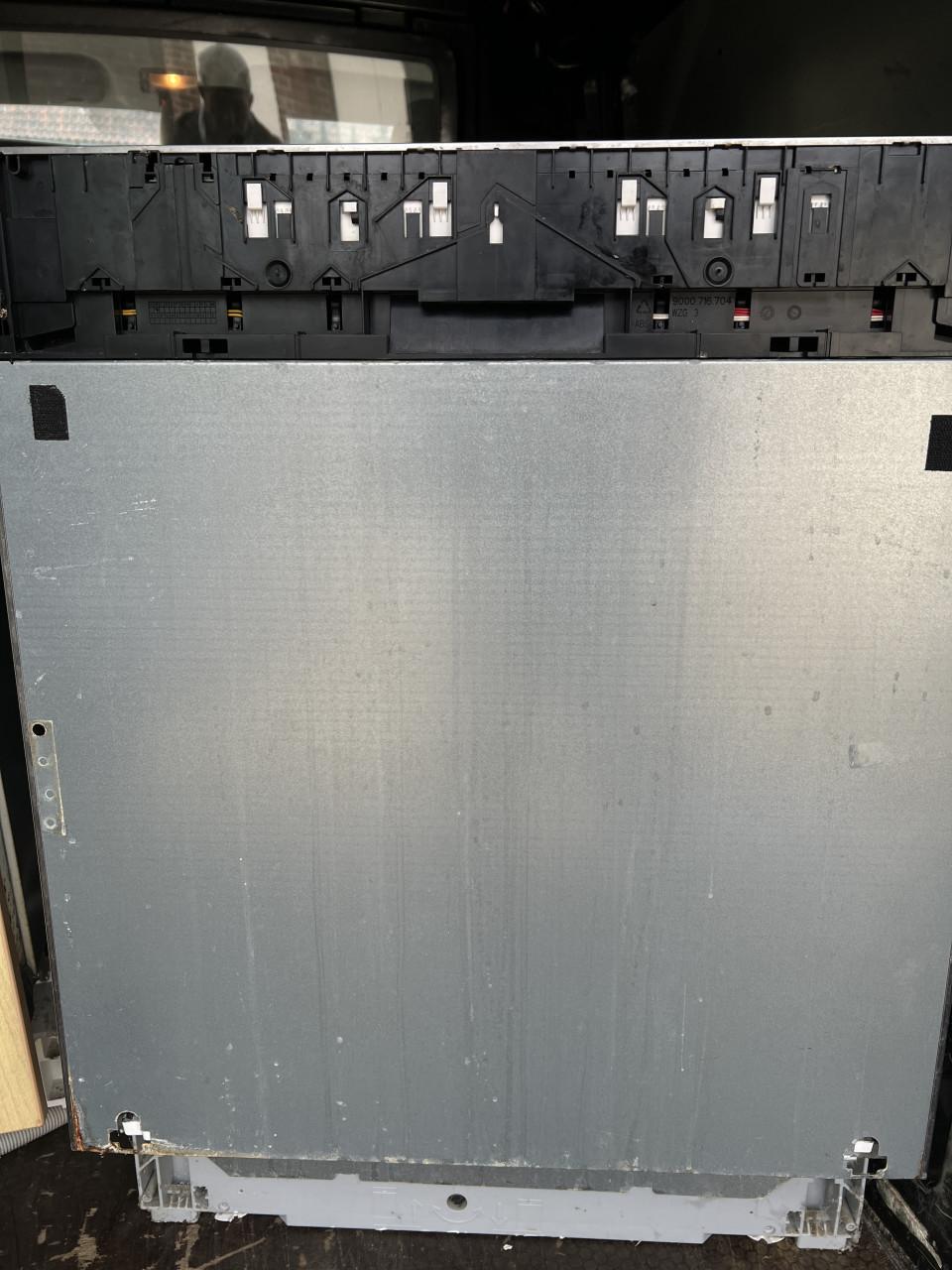 Bosch volledig geïntegreerd Vaatwasser 83x60 cm. Schoon en netjes