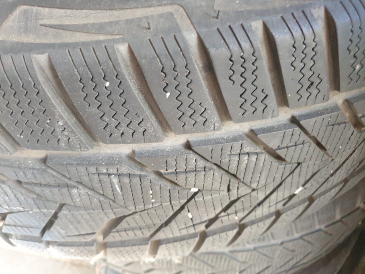 Set lichtmetalen velgen Vredestein banden 255/15 r18