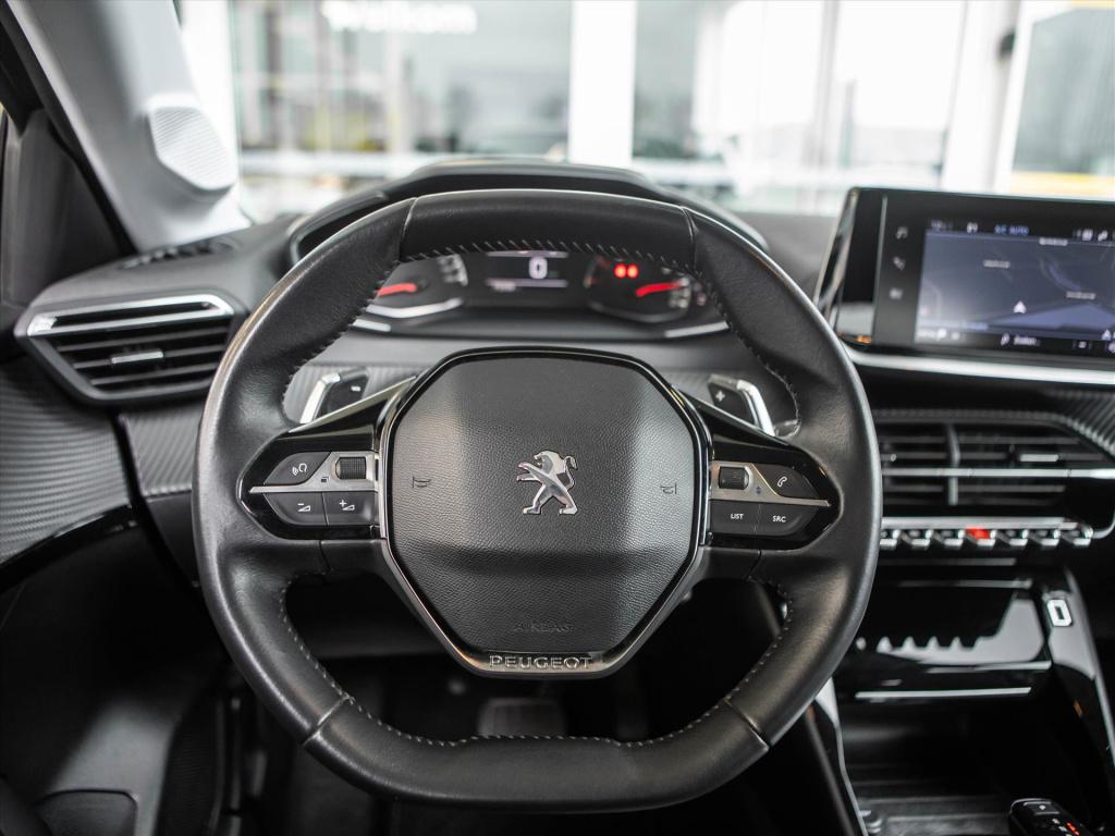 Peugeot 208 1.2 puretech 100pk eat8 allure