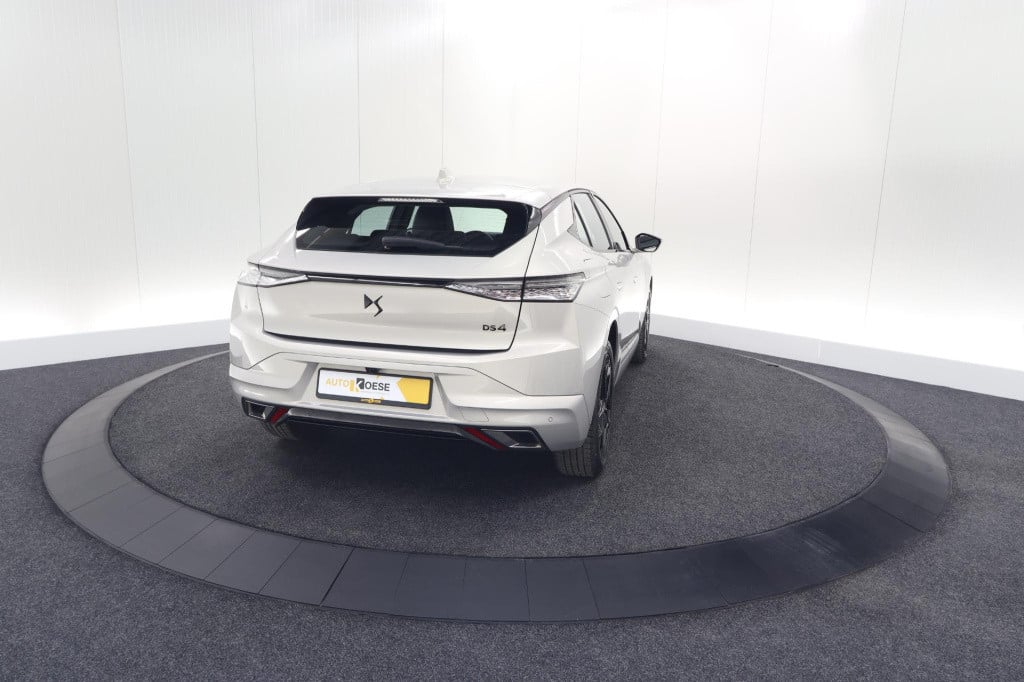 Ds Ds 4 puretech 130 eat8 performance line | camera | apple carplay | alcan