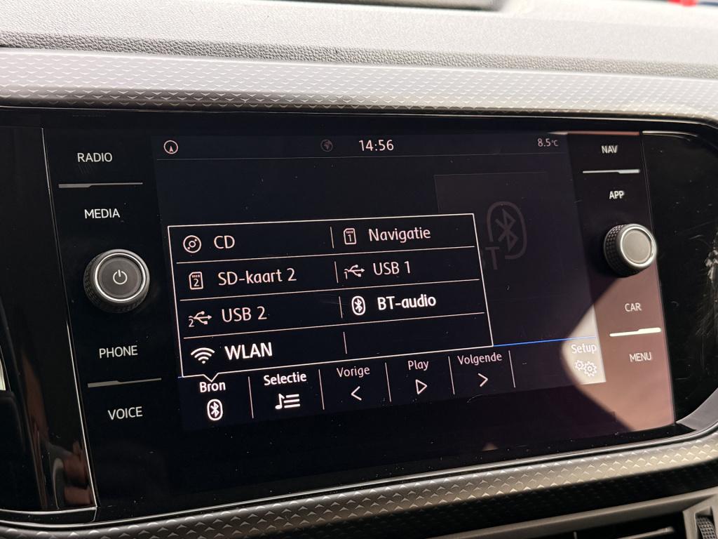 Volkswagen T-cross 1.0 tsi r-line | vc | acc | dab | trekhaak | stoelverwar