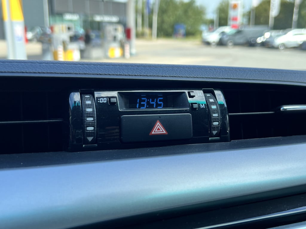 Toyota Hilux 2.4 d-4d-f xtra cab professional | cruise control | dab | came