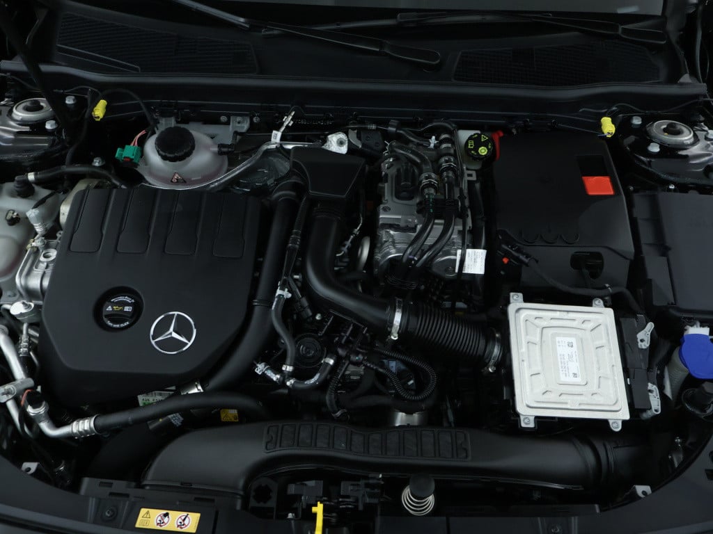 Mercedes-Benz A-Klasse 250 e business solution luxury limited | trekhaak | 