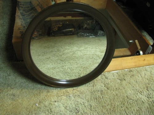 Ronde spiegel.
