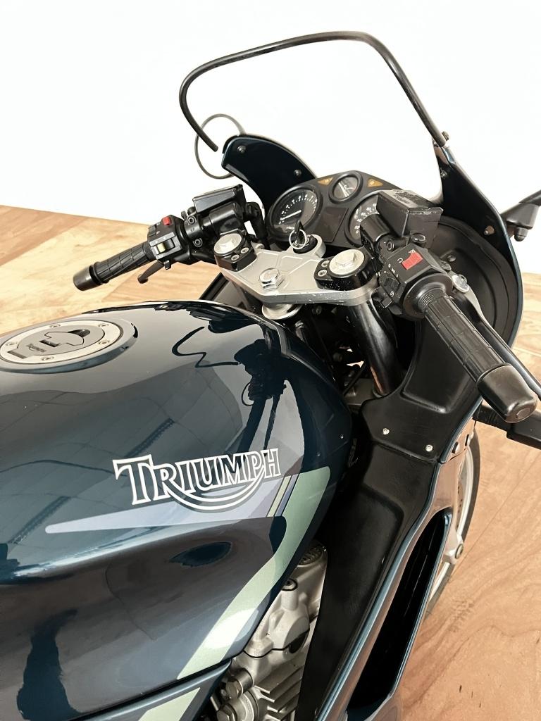 Triumph Trophy tour 900