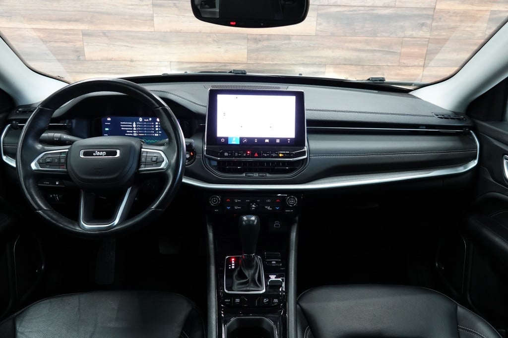 Jeep Compass 4xe 240 | pano | acc | led | 360' camera |