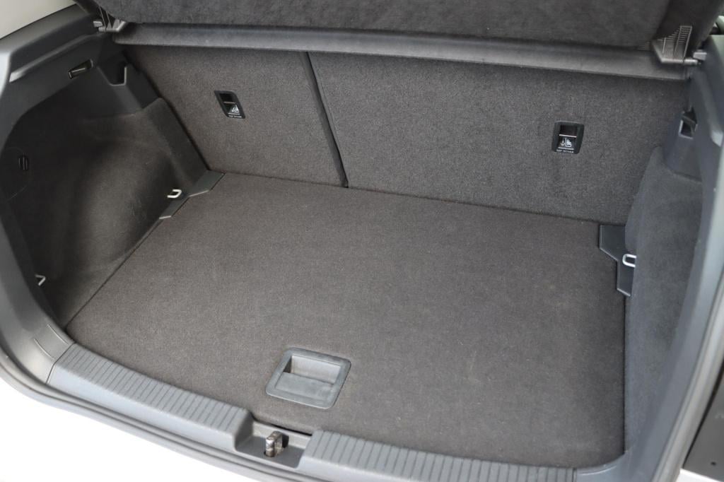 Volkswagen T-cross 1.0 tsi style 116pk | stoelverwarming | navi